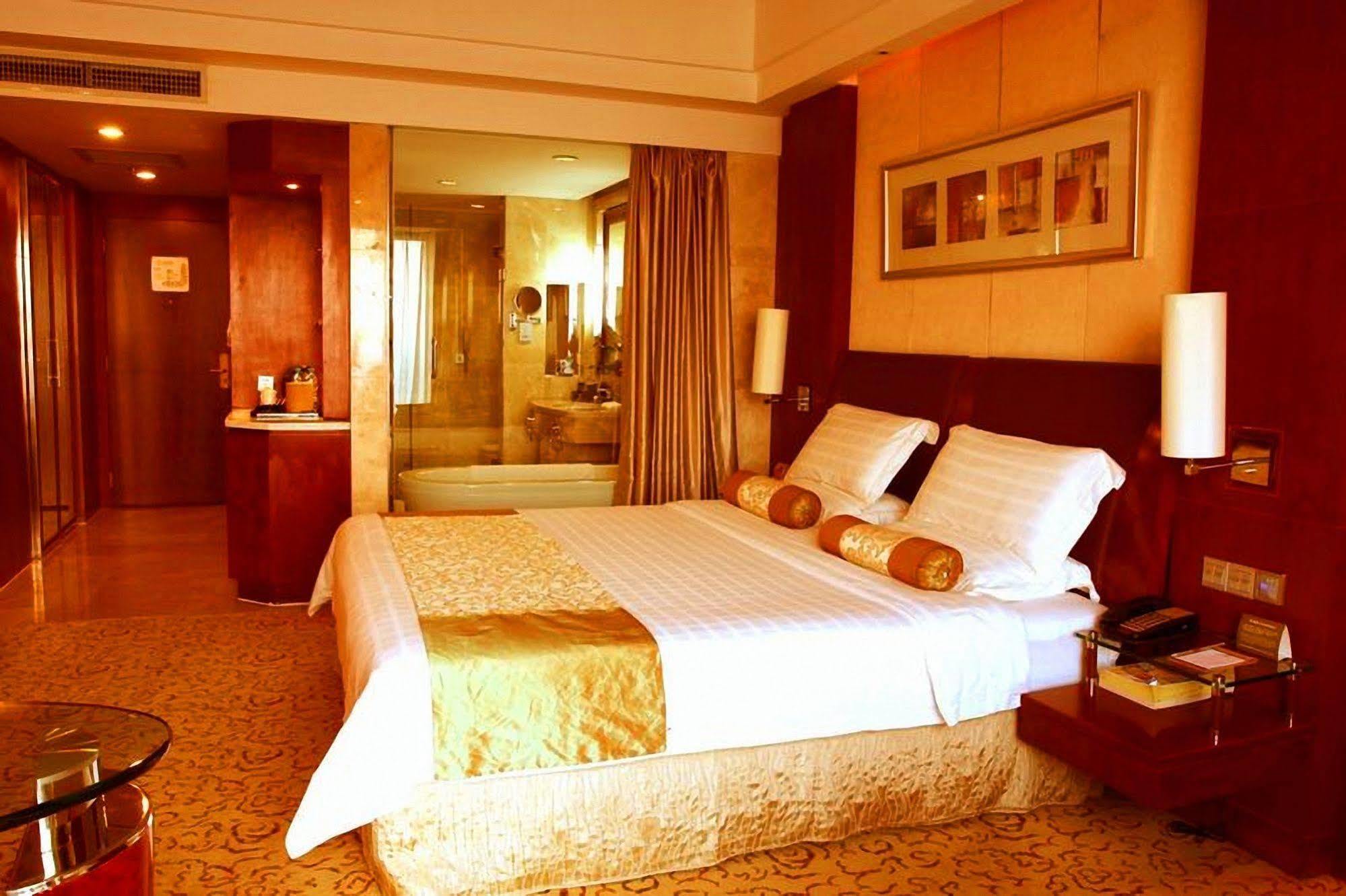 Great Tang Hotel Shanghai Exterior photo